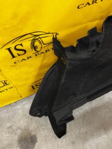 BOCZEK BAGAŻNIKA TAPICERK PRAWY TYŁ VW GOLF 8 VIII