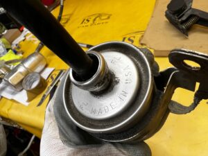 OBUDOWA PODSTAWA FILTRA FILTR PALIWA CHEVROLET CORVETTE C5 97-04