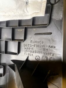 OSŁONA SŁUPKA NADKOLA KANAPY TYŁ PRAWY FORD FUSION LIFT USA MONDEO MK5