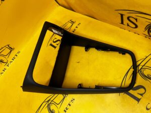 OSŁONA RAMKA TUNELU ŚRODKOWEGO FORD FIESTA MK8