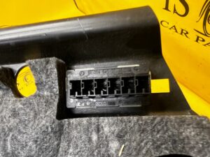 OSŁONA ZAŚLEPKA DOLNA DESKI KONSOLI PRAWA MERCEDES GL X166