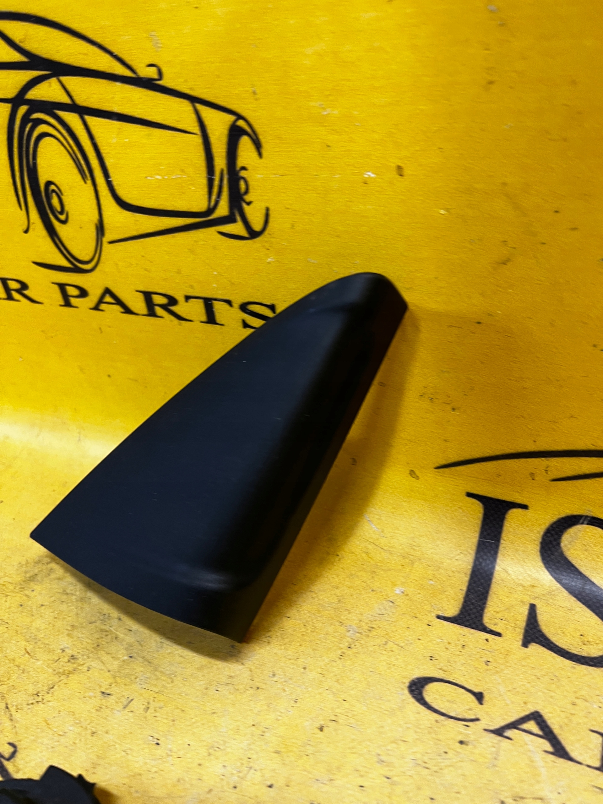 TRÓJKĄT OSŁONA PLASTIK ZAŚLEPKA LUSTERKA PRAWEGO BMW 5 G30