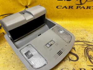 LAMPKA OŚWIETLENIE KABINY WNĘTRZA PODSUFITKI TOYOTA HILUX VIII 8