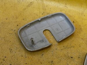 ZAŚLEPKI PLASTIK OSŁONY SŁONECZNIKA JAGUAR XJ X351