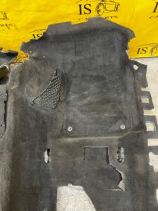 WYGŁUSZENIE PODŁOGA WYKŁADZINA DYWAN PORSCHE PANAMERA 14r. 970 POLIFT