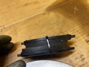 KOMPLET TARCZE KLOCKI HAMULCOWE PRZÓD FORD PUMA II MK2 1.0 ECOBOOST