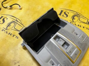 LAMPKA OŚWIETLENIE PODSUFITKI PRZÓD SZYBERDACH MERCEDES GL X166 GRAY