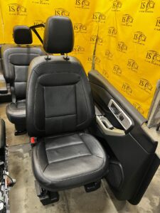 FOTELE KOMPLET WNĘTRZE BOCZKI FOTEL KANAP 6 OSÓB FORD EXPLORER MK6 VI 2021