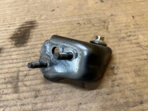 ZAWIAS DRZWI TYŁ PRAWY DOLNY FORD EXPLORER VI CARBONIZED GRAY