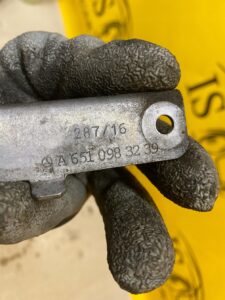 UCHWYT WSPORNIK MOCOWANIE MERCEDES W205 2.2 CDI