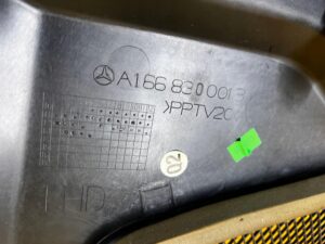 PODSZYBIE OSŁONA PODSZYBIA PRAWE PRAWA MERCEDES GL X166