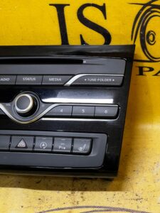 PANEL PRZICISKI STEROWANIA RADIEM RADIO INFINITI Q30