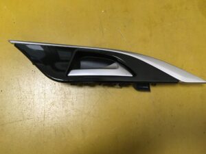 PANEL KLAMKA DEKOR DRZWI PRAWY TYŁ INFINITI Q30