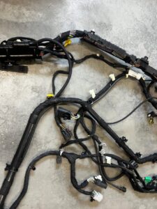 GŁÓWNA WIĄZKA INSTALACJA WNĘTRZA KABINY FORD BRONCO 2.7 V6 ECOBOOST 21-