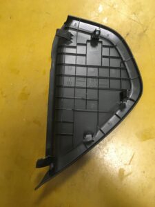 PRAWA ZAŚLEPKA BOCZEK DESKI KONSOLI INFINITI Q30