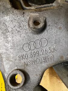 ŁAPA PODUSZKA PODPORA MOCOWANIE SKRZYNI BIEGÓW PORSCHE MACAN 95B 2.0 TFSI