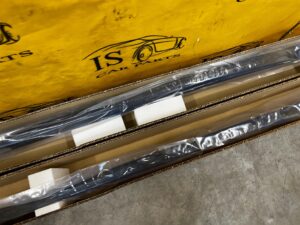 KOMPLET LISTWY RELINGI DACHOWE CZARNE BMW X2 F39 NOWE OEM