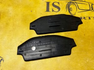 MATA GUMA WKŁADKA SCHOWKA KONSOLI ŚRODKOWEJ FORD FIESTA MK8