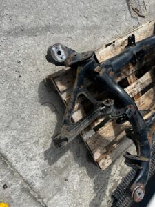 WÓZEK BELKA SANKI ZAWIESZENIE KOŁYSKA TYŁ PORSCHE CAYENNE II 7P5 GTS 4.8 V8