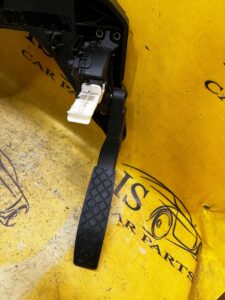 PEDAŁ POTENCJOMETR GAZU PODSTAWA PORSCHE CAYENNE II 7P5