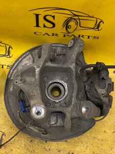 ZWROTNICA TARCZA ZACISK TYLNA TYŁ PRAWA PRAWY BMW 5 G30 X-DRIVE