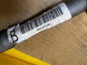 KRZYŻAK DRĄŻEK PRZEGUB KOLUMNY KIEROWNICZEJ FORD BRONCO 21-