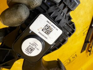 PEDAŁ POTENCJOMETR GAZU AUTOMAT FORD BRONCO 21-