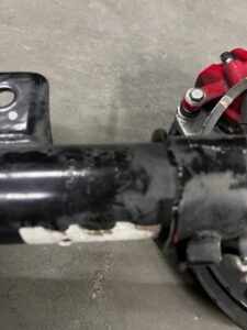 NOWA NOGA ZWROTNICA AMORTYZATOR MCPHERSON PRZÓD LEWY KIA SORENTO III CRDI