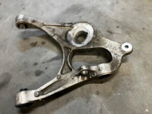 WAHACZ TYŁ TYLNY PRAWY MERCEDES GL X166