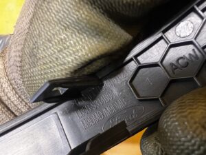 KOMPLET UCHWYT RĄCZKA SŁUPKA ŚRODKOWEGO B LEWA PRAWA FORD EXPLORER VI MK6