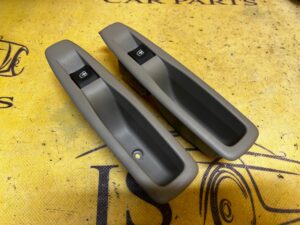 PRZYCISK PRZEŁĄCZNIK SZYBY DRZWI TYŁ PRAWY LEWY RENAULT ZOE I Z.E.