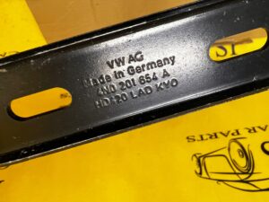 OBEJMA MOCOWANIE WSPORNIK BAKU PALIWA AUDI A8 D5