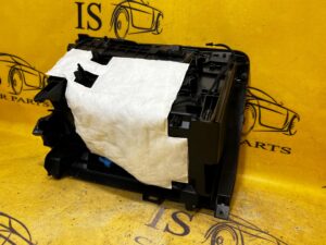 SCHOWEK DESKI PASAŻERA PRAWY INFINITI Q30 QX30