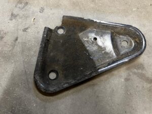 ŁAPA WSPORNIK KOŁYSKI PRZÓD PRAWY RENAULT KADJAR NISSAN QASHQAI II J11