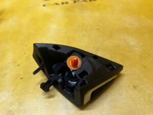 TRÓJKĄT ZAŚLEPKA GŁOŚNIK DRZWI PRZÓD LEWY MERCEDES CLS W218 HARMAN/KARDON