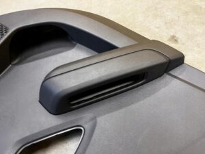 BOCZEK TAPICERKA DRZWI LEWY TYŁ DACIA SANDERO III 2023R