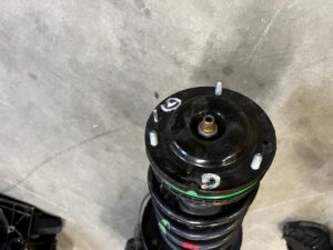 ZWROTNICA AMORTYZATOR PRZÓD LEWY PEUGEOT 508 I 2.0 HDI RXH 4HYBRID