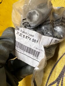 4 X ŚRUBA PIASTY KOŁA BMW i3 I01 i8 I12 I15 NOWA OEM