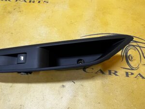 PANEL PRZEŁĄCZNIK SZYB TYŁ LEWY EUROPA PEUGEOT 5008 P87 N.M. 17R