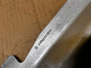 UCHWYT MOCOWANIE WSPORNIK PODSUFITKI MERCEDES GLS X166