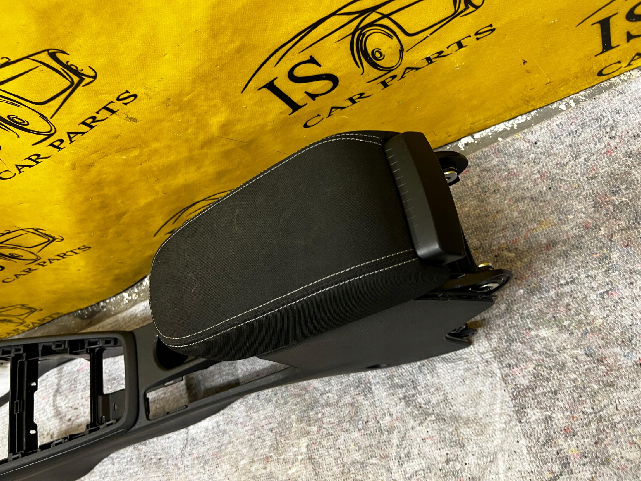 TUNEL PODŁOKIETNIK PANEL ŚRODKOWY OSŁONA SKODA SCALA