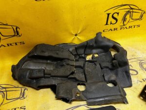 WYGŁUSZENIE KABINY KONSOLI PRAWE AUDI A8 D4 4H