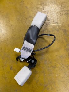 ZAPINKI ZAPIĘCIE PASA KANAPY TYŁ INFINITI Q50