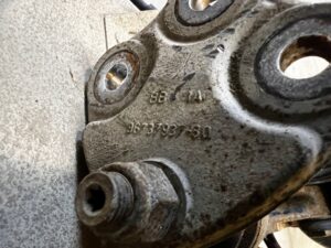 ZWROTNICA AMORTYZATOR PRZÓD LEWY PEUGEOT 508 I 2.0 HDI RXH 4HYBRID