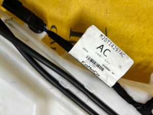 ZBIORNIK POMPKA WLEW SPRYSKIWACZY FORD BRONCO 21-