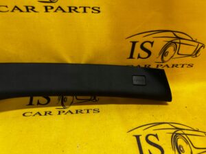 PRAWA OSŁONA POSZYCIE SŁUPKA A LR DISCOVERY L550