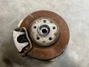 PIASTA ZWROTNICA ZACISK TYŁ PRAWY MERCEDES E-KLASA W213 KOMBI