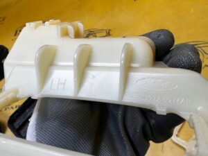 UCHWYT MOCOWANIE WSPORNIK PODSUFITKI LEWY FORD EXPLORER MK6