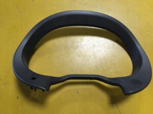 OSŁONA RAMKA LICZNIKÓW ZEGARÓW INFINITI Q30 QX30