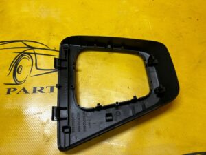 PANEL RAMKA DŹWIGNI ZMIANY BIEGÓW TUNELU ŚRODKOWEGO DACIA LODGY LIFT 2022R